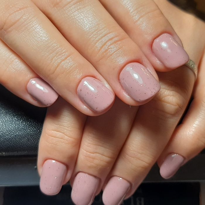 Манікюр,педикюр,гель лак,нарощення на дому