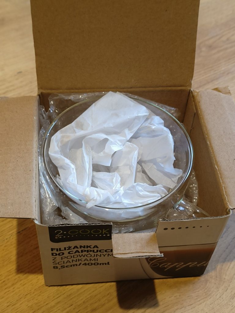 Nowa Filiżanka Do Cappuccino z Podwójnymi Ściankami 8,5cm/400ml