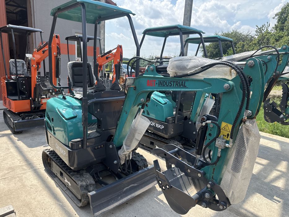 Minikoparka AGT QK16KP masa 1000kg DIESEL