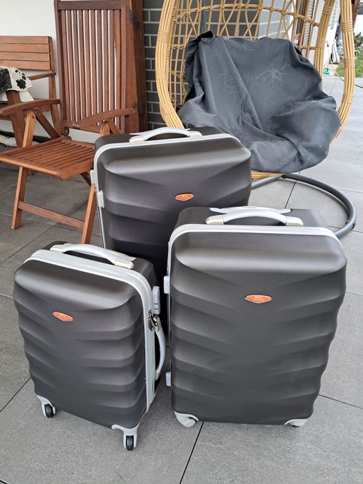 Komplet walizek podróżnych