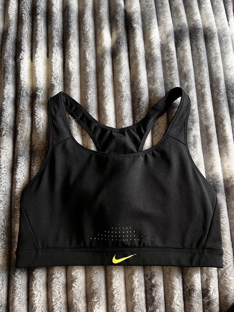 Спортивний топNike IMPACT BRA Розмір M