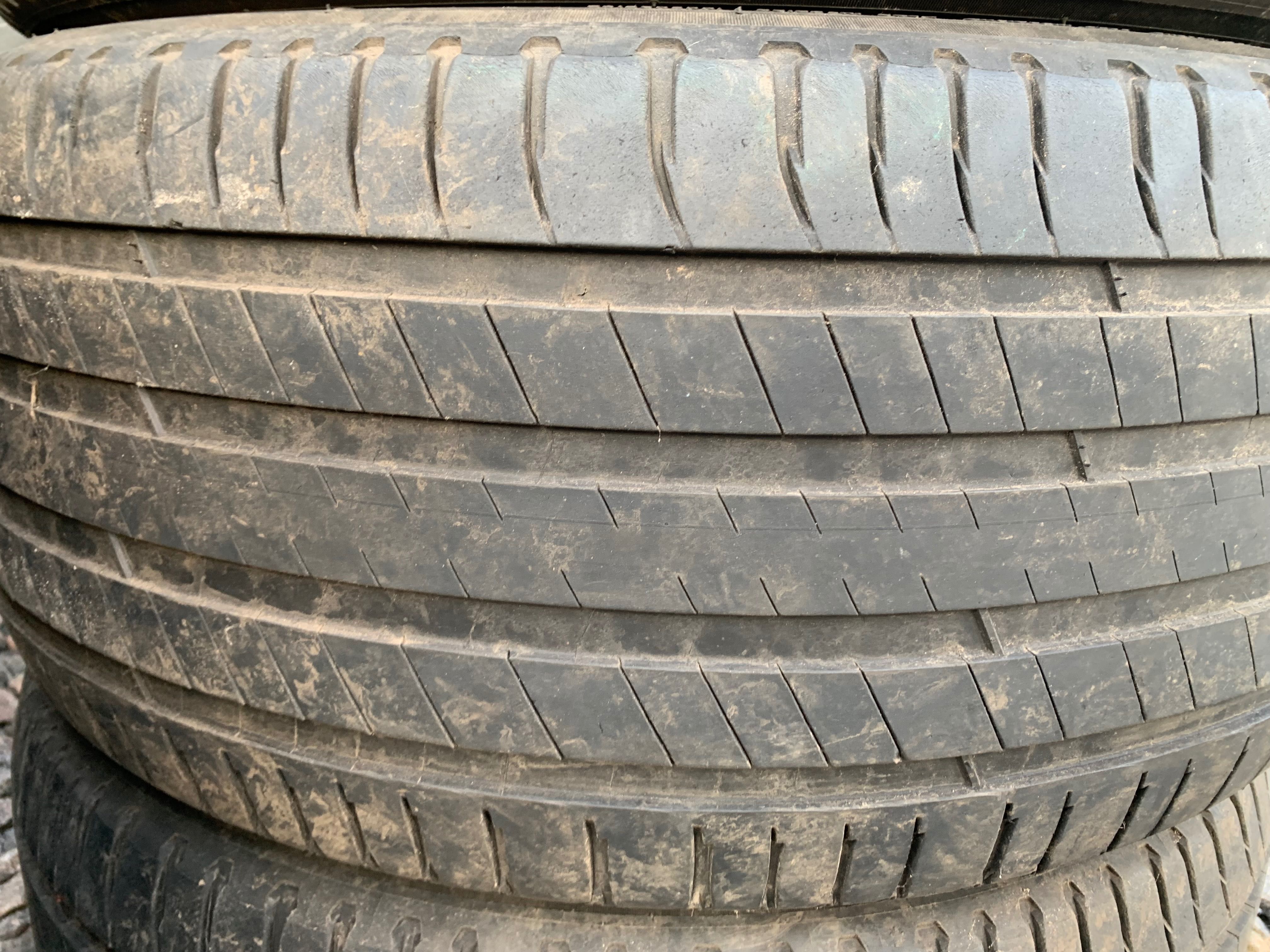 Шини MICHELIN Agilis 235 65 16C