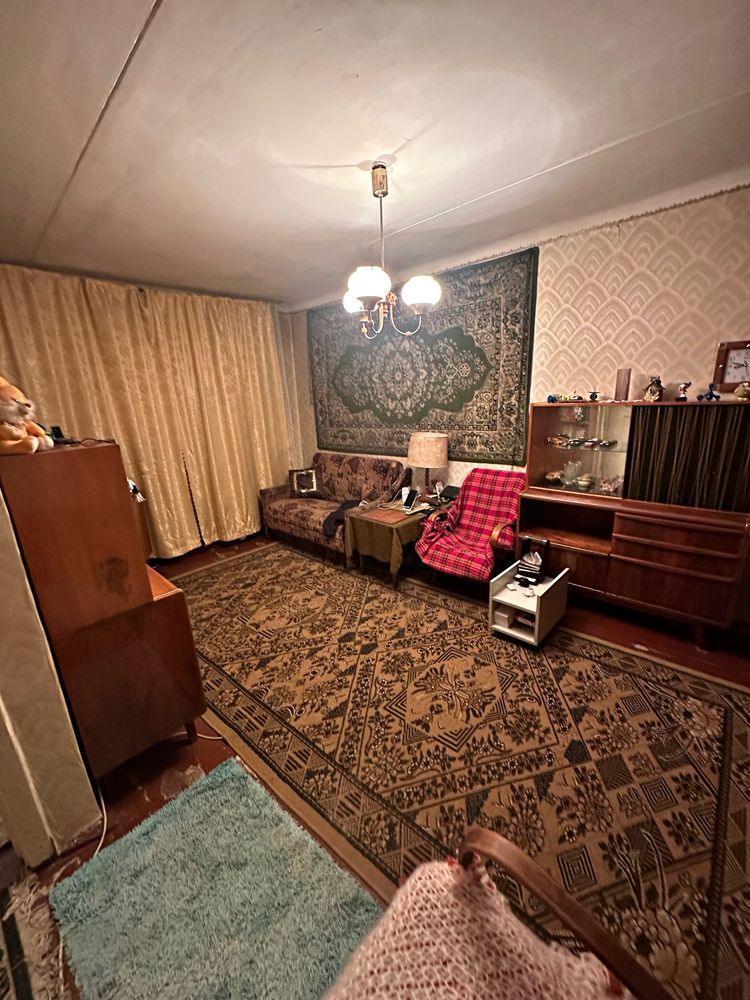 Терміново 1-кімнатна квартира по вул.Кропивницького