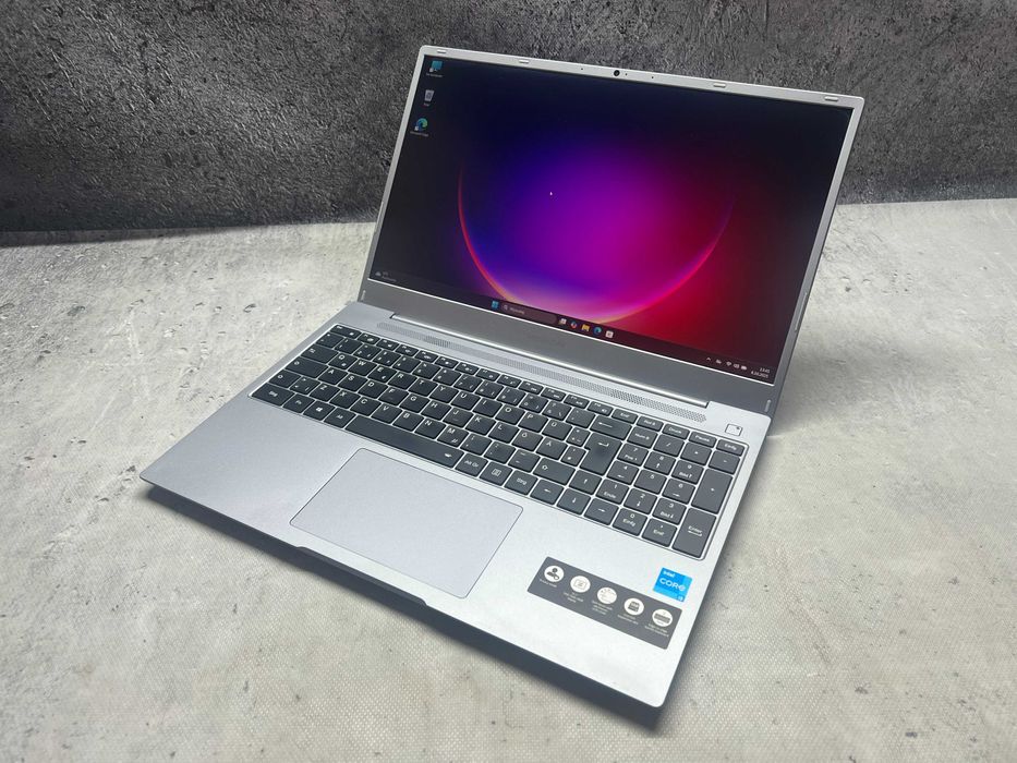 Medion Akoya / i3-1115G4 4.1 GHz / 8GB DDR4 / 256SSD / 16.1 FHD / W11