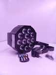 Reflektor LED RGB sceniczny z pliotem