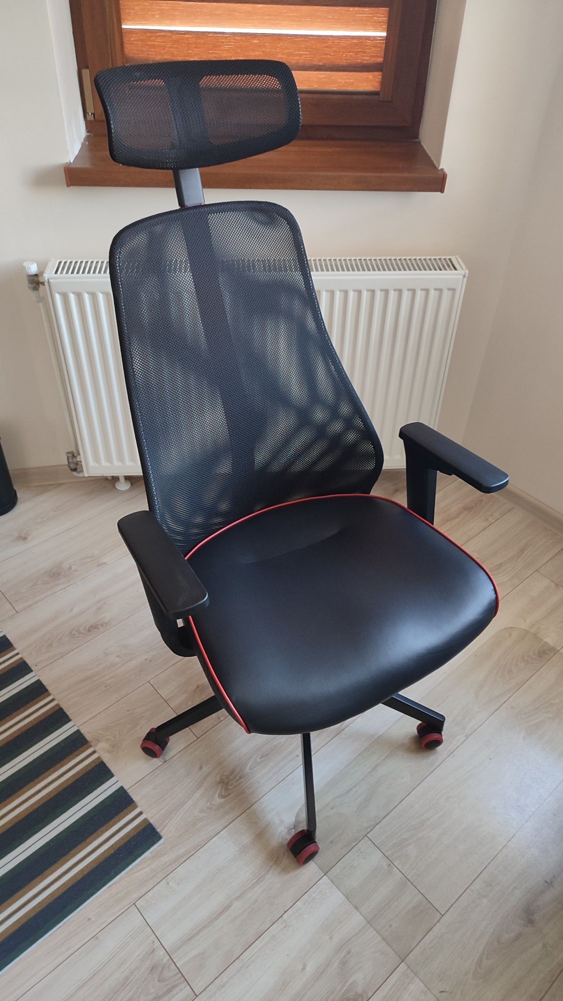 Ikea MATCHSPEL
Krzesło gamingowe