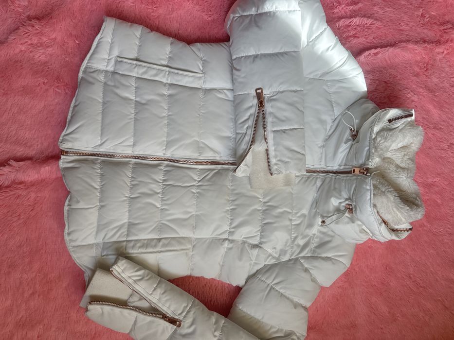 Зимова жіноча куртка Zara