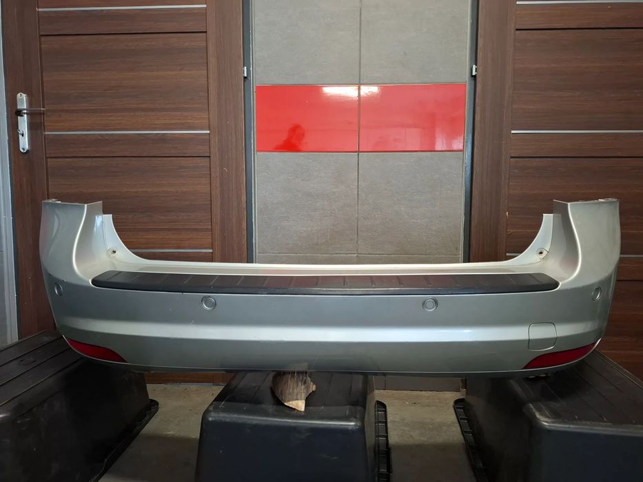 Zderzak tył tylny 4xPDC Volvo V50 2008 rok kombi kolor 426-26