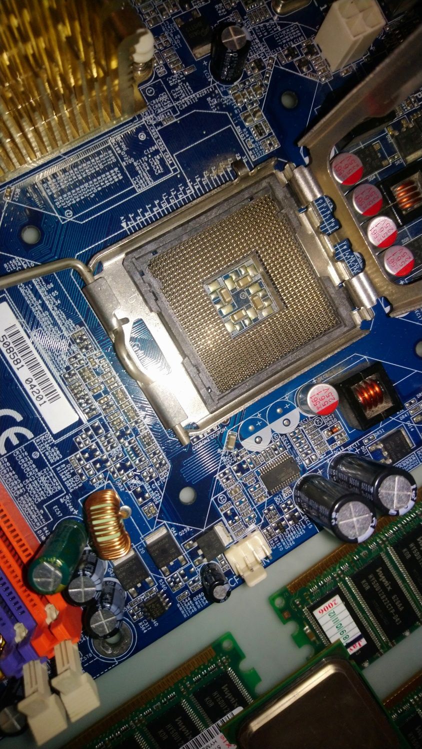 Материнка GIGABYTE GA-8I915G-MF, LGA-775