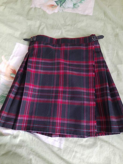 нарядное платье Zara на паетках и утепленные платья для девочек