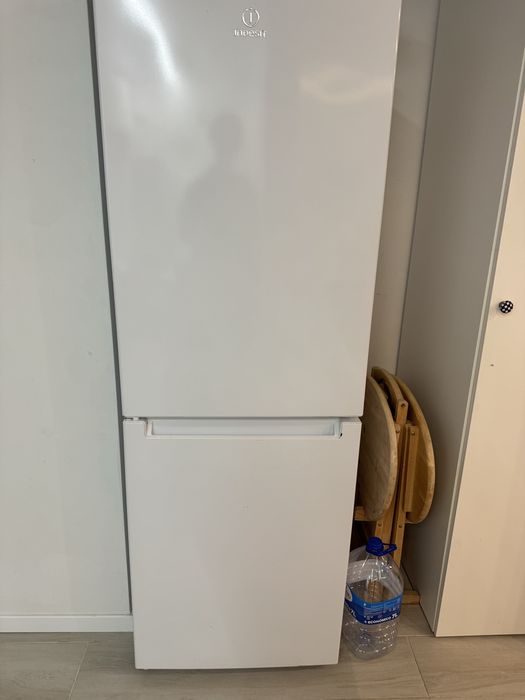 Frigorifico combinado em muito bom estado