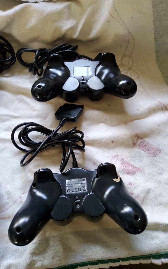 Comados da ps2 vintage, bem estimamos.