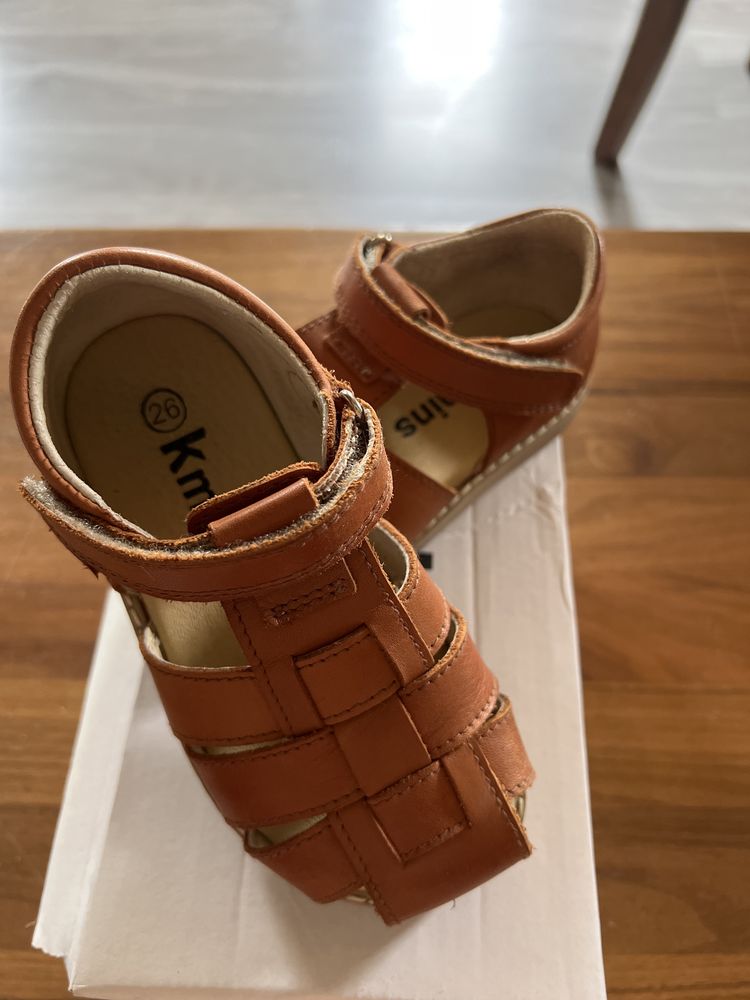 Eleganckie sandały skórzane Kmins 26