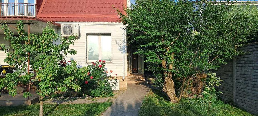 Продаж класного будинку в Рибальському на березі річки