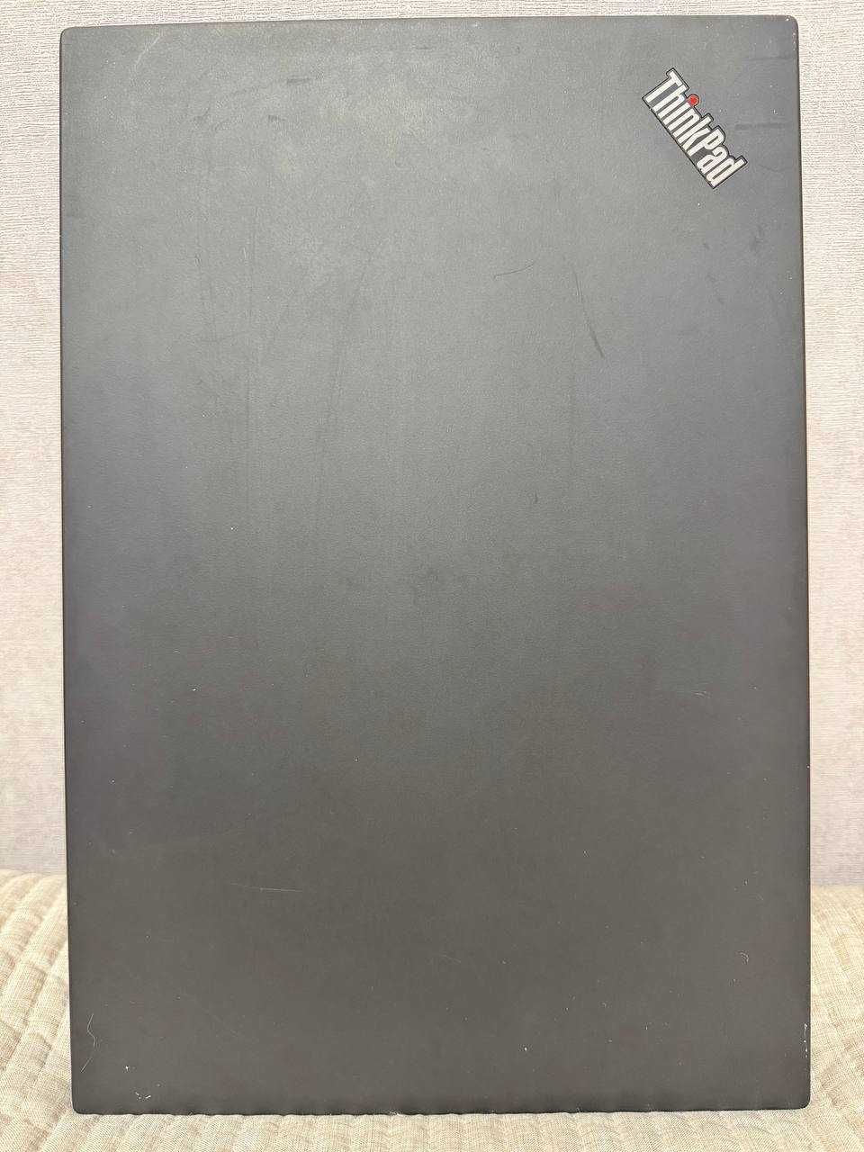Lenovo ThinkPad T590  15.6 FHD (i7-8665U, 8GB RAM, 256GB SSD)