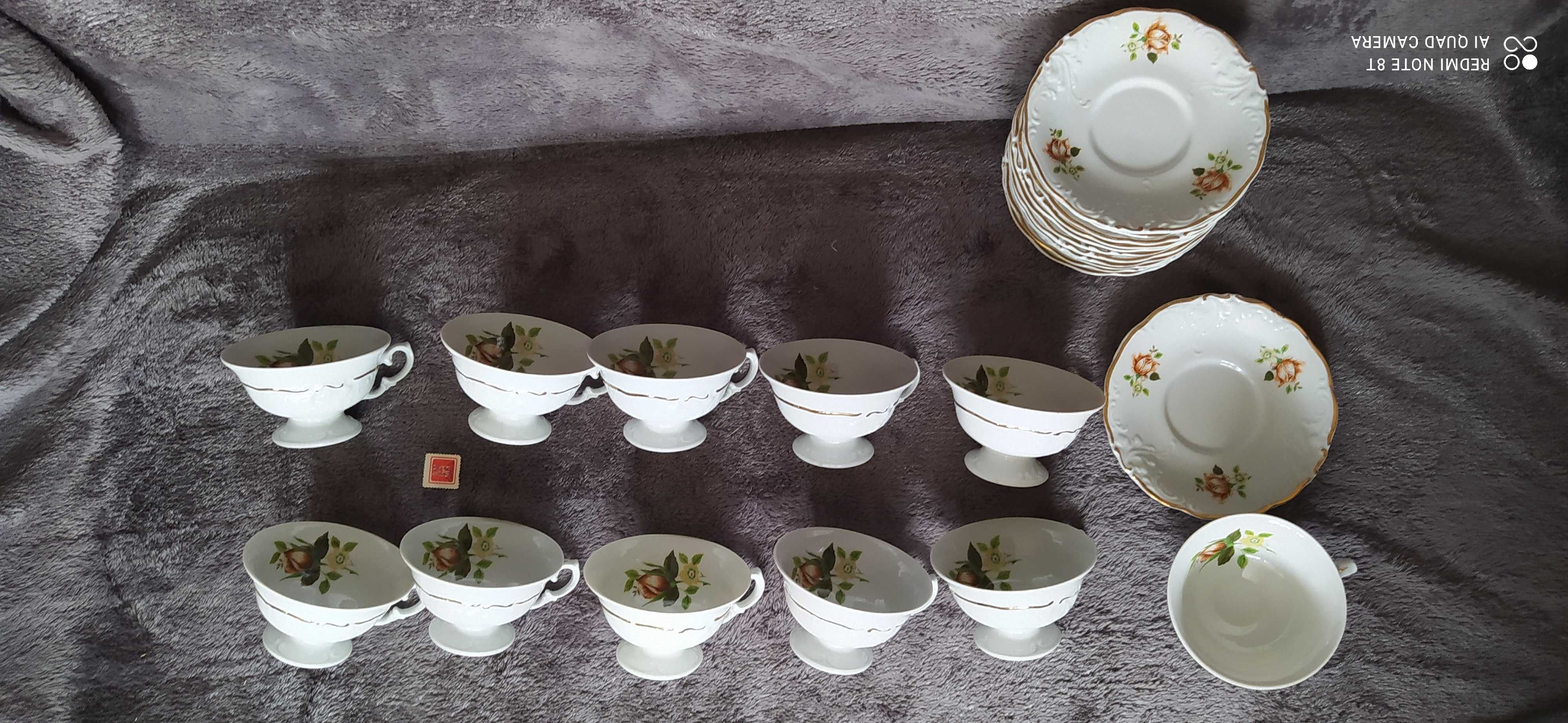 Zestaw pięknych filiżanek i talerzyków porcelana WAWEL z PRLu.Nowe.