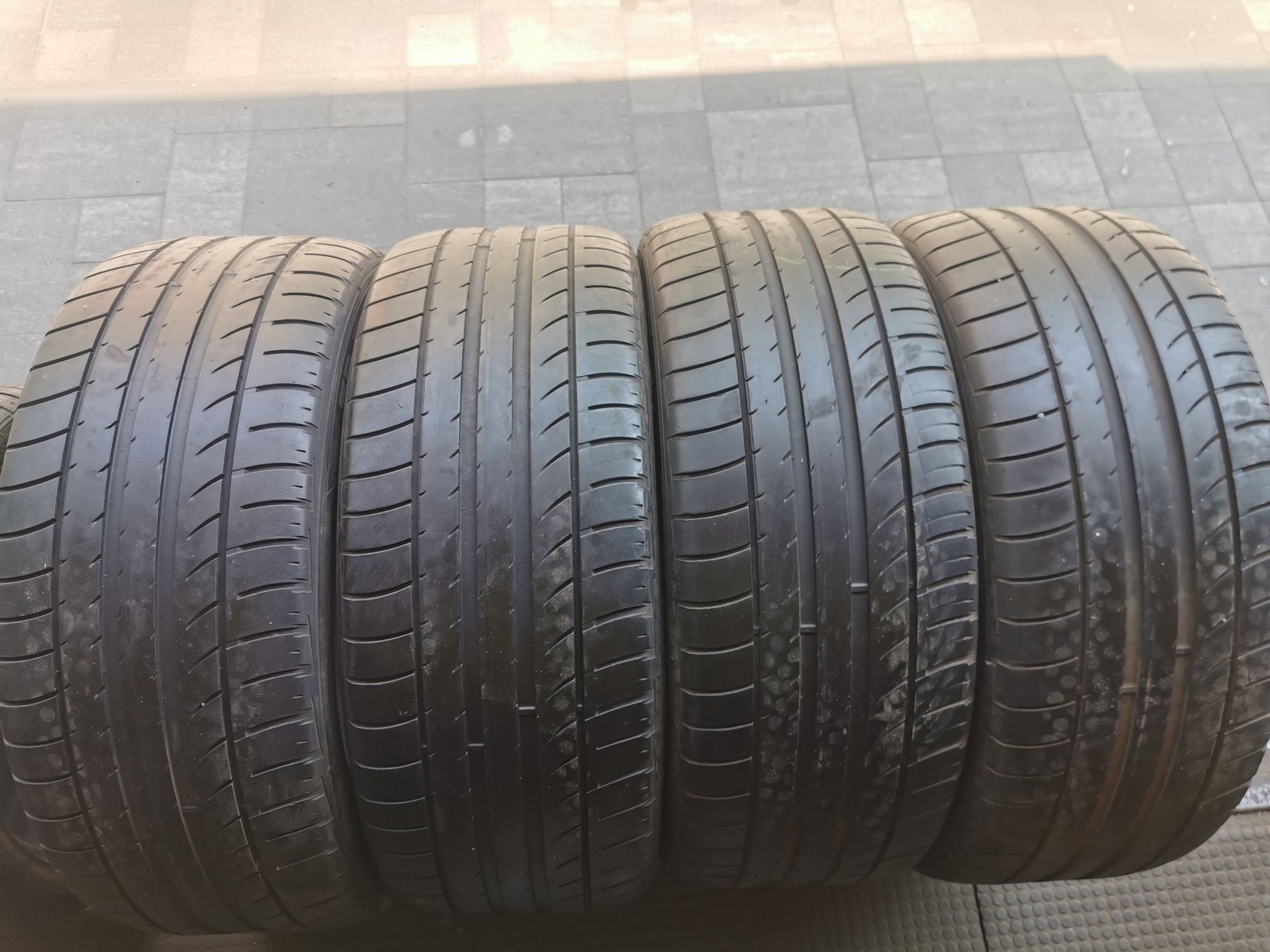 Летняя резина 275/40 R22 Dunlop