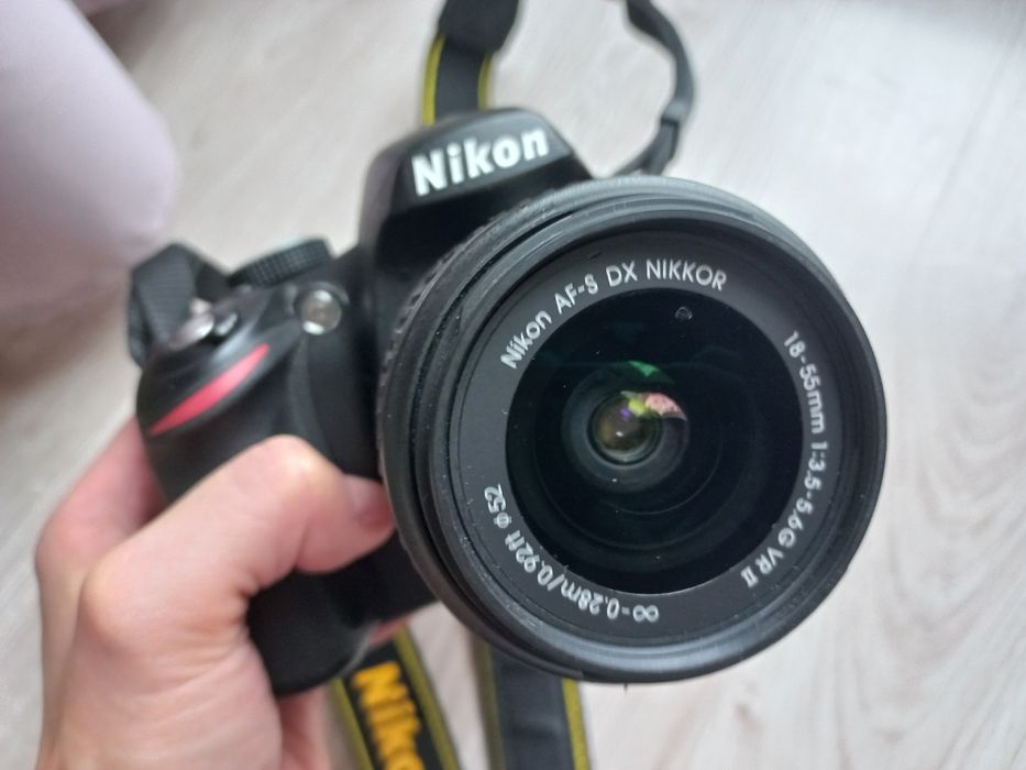 Nikon D3200 zestaw, stan idealny, bardzo niski przebieg, torba, karta