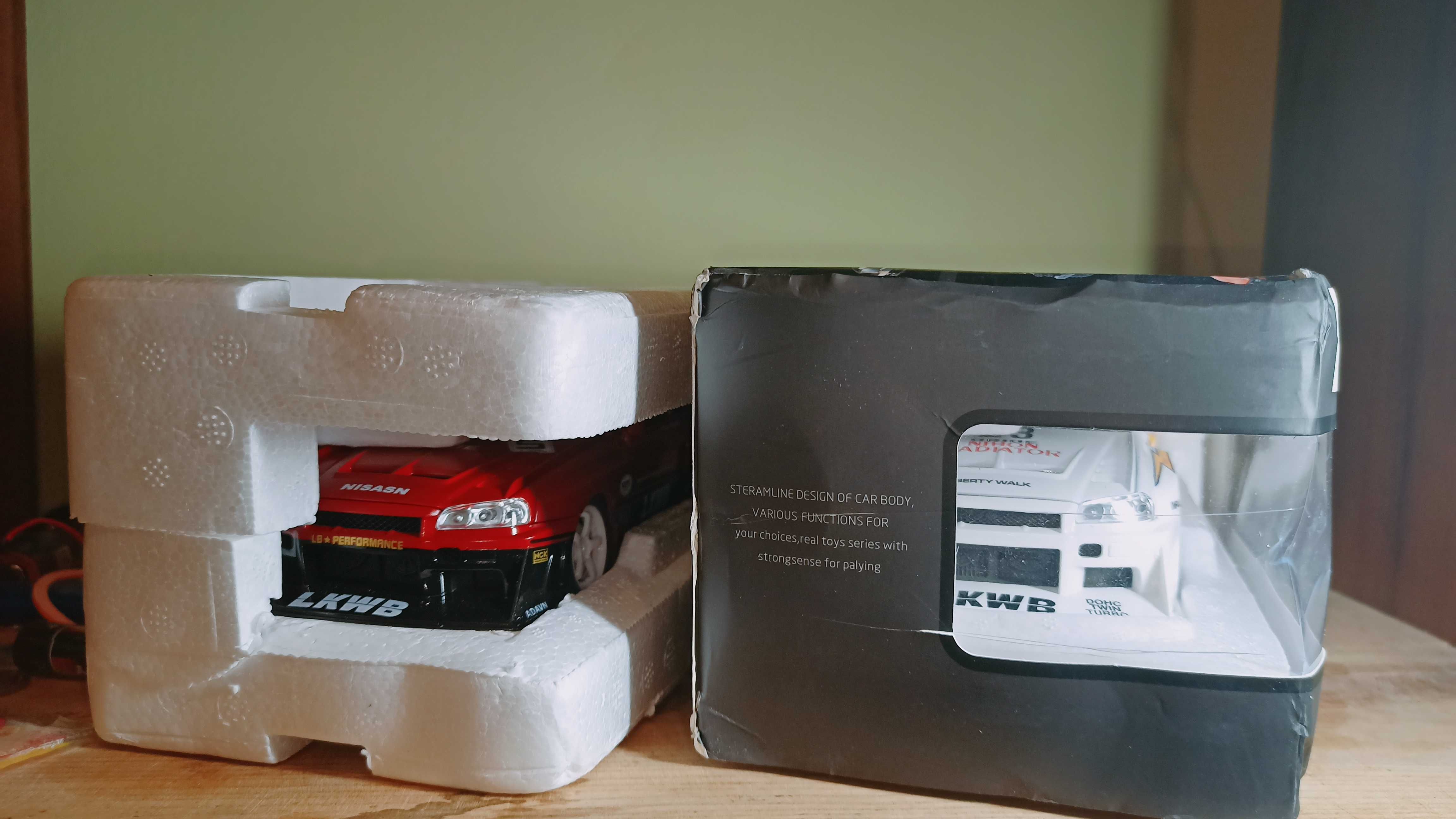 Nissan Skyline GT-R R34 Модель 1:24 розмір як у Jada