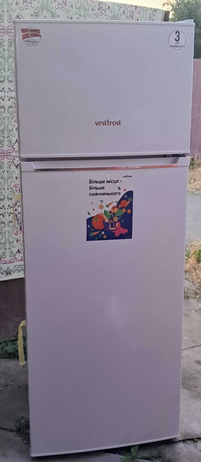 Холодильник Vestfrost