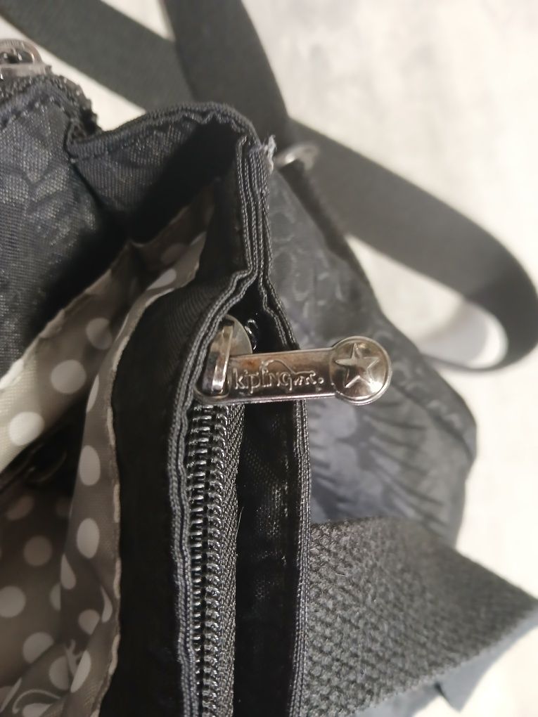 сумка kipling чорна