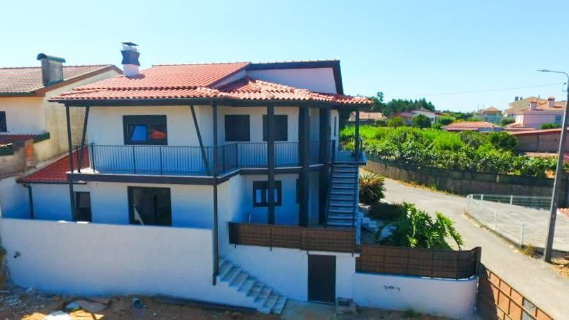 Moradia T4 + 1 para venda com possibilidade de arrendamento a 36 meses