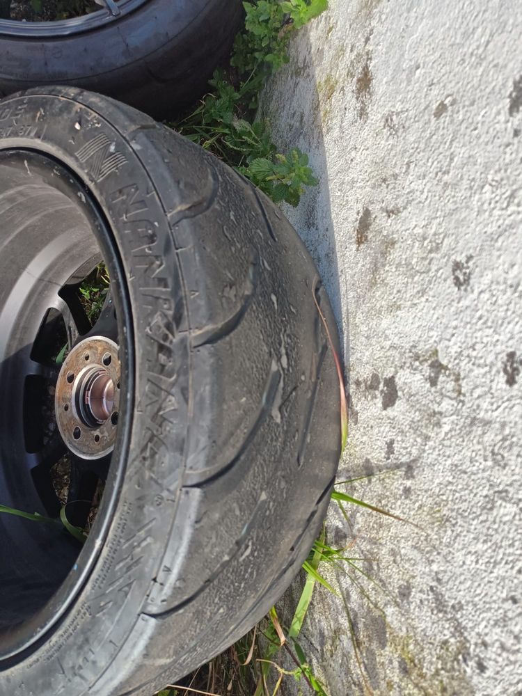 Vendo jantes 17 com furacao 4x100