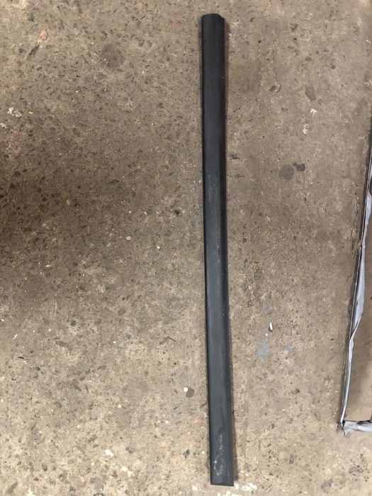 Молдинги  передних дверей гольф3