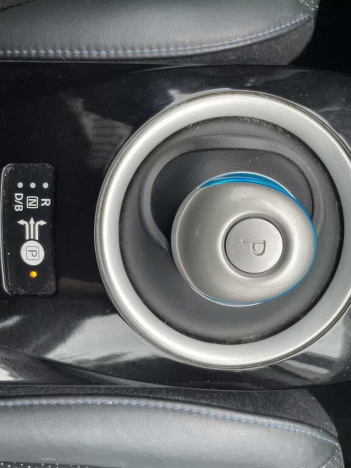 2015 Nissan LEAF SL