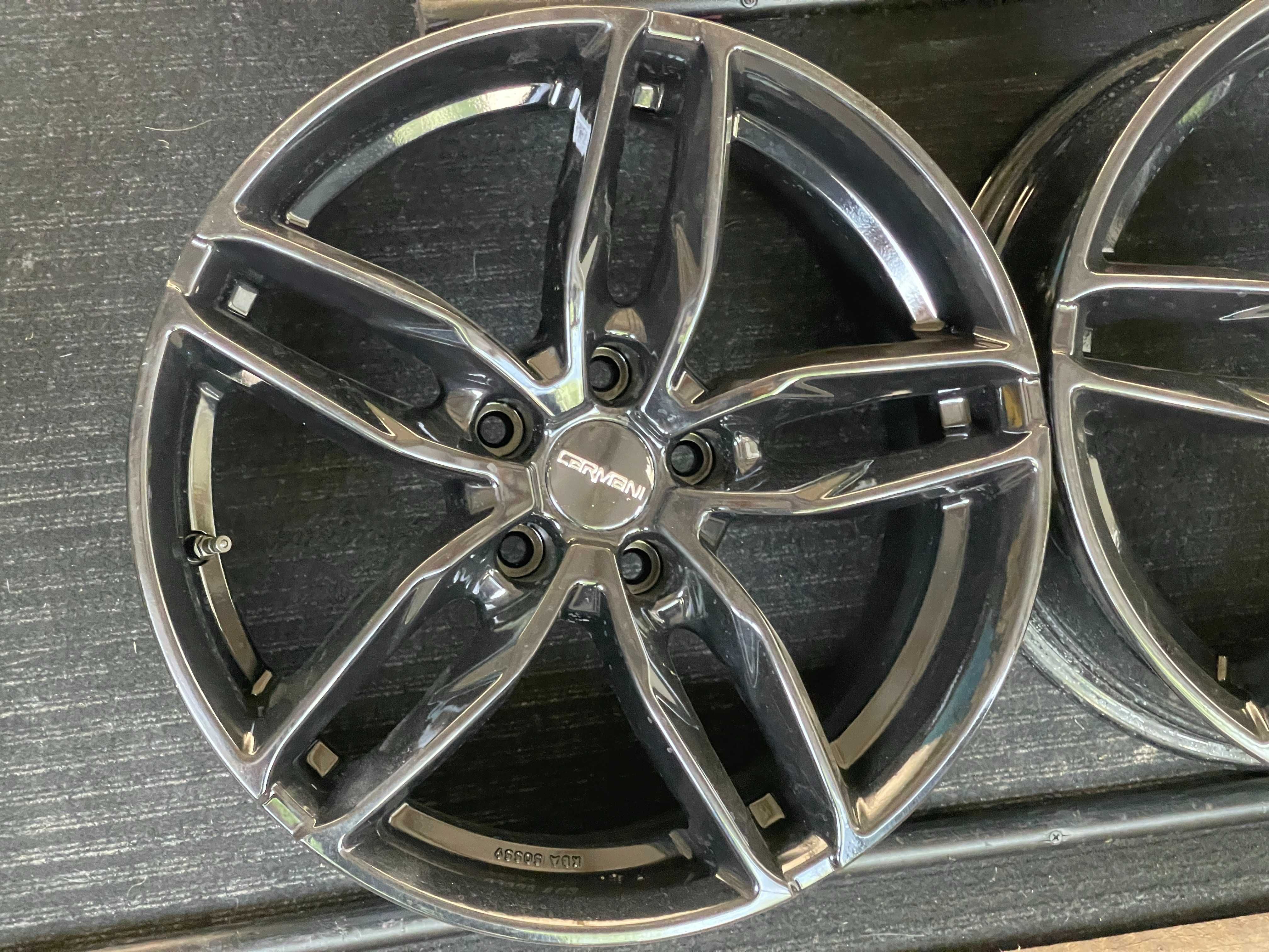 Диск R18 8J ET35 5x112 Dia 66.6