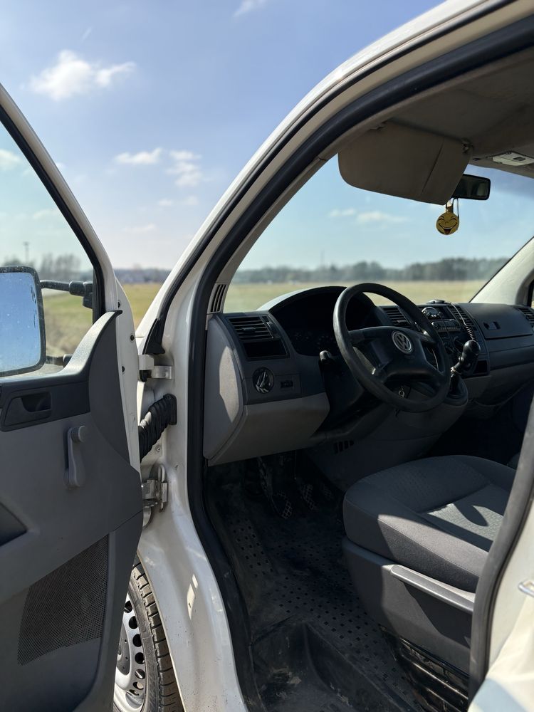 Volkswagen T5 DOKA 2,5TDi