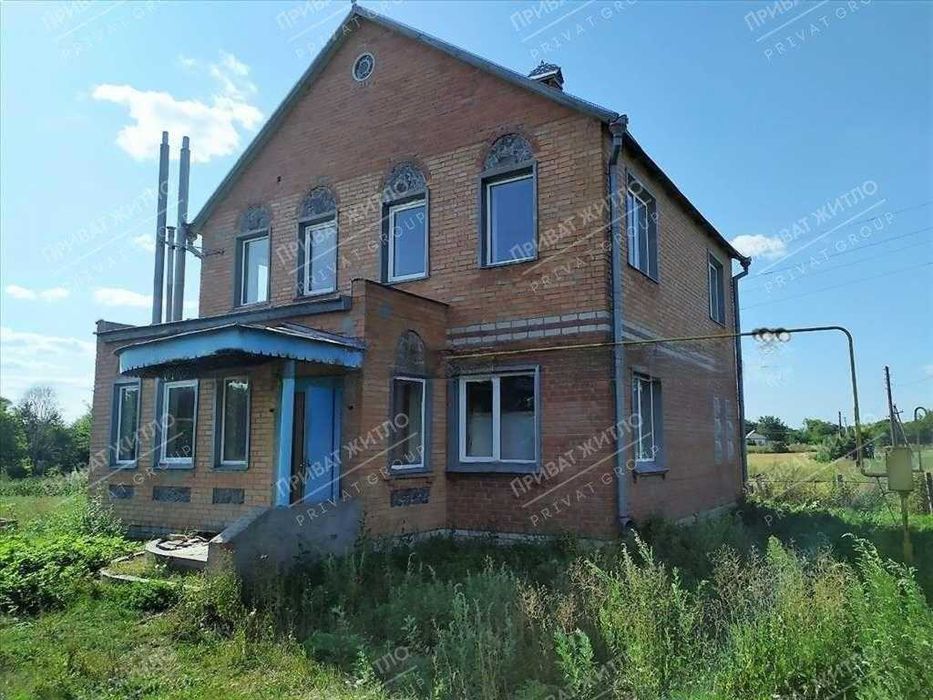 Добротний будинок в 10 км від Полтави.