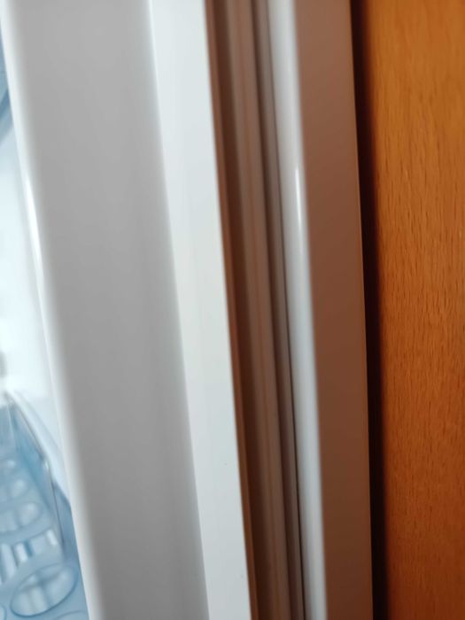 Frigorífico combinado de encastre AEG