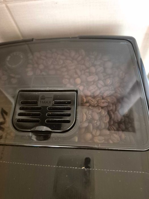 Кавомашина DeLonghi Dinamica