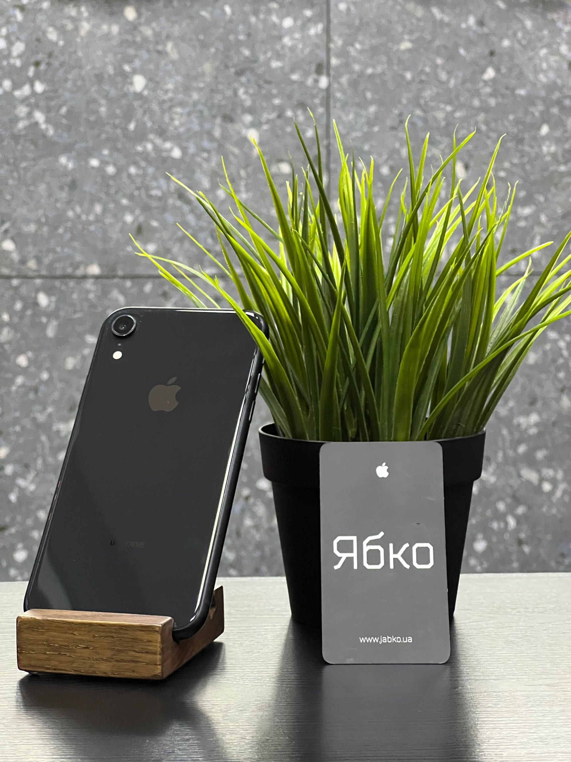 USED Apple iPhone XR 64/128 y Ябко (Січових Стрільців, 8)