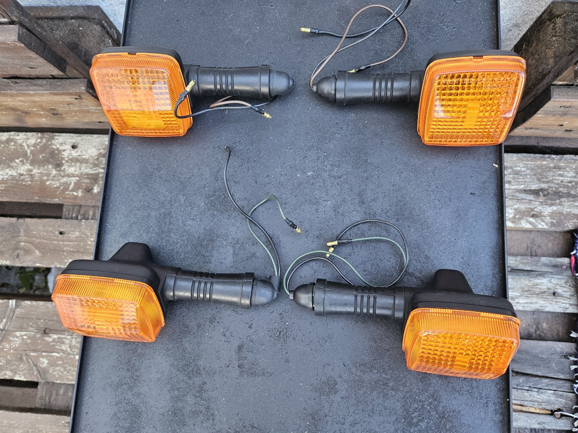 Piscas Yamaha XT 600/DT 50 LCDE - Novos
