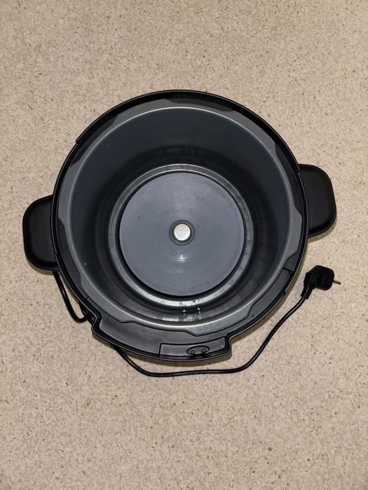 Express Multi-Cooker Crockpot.