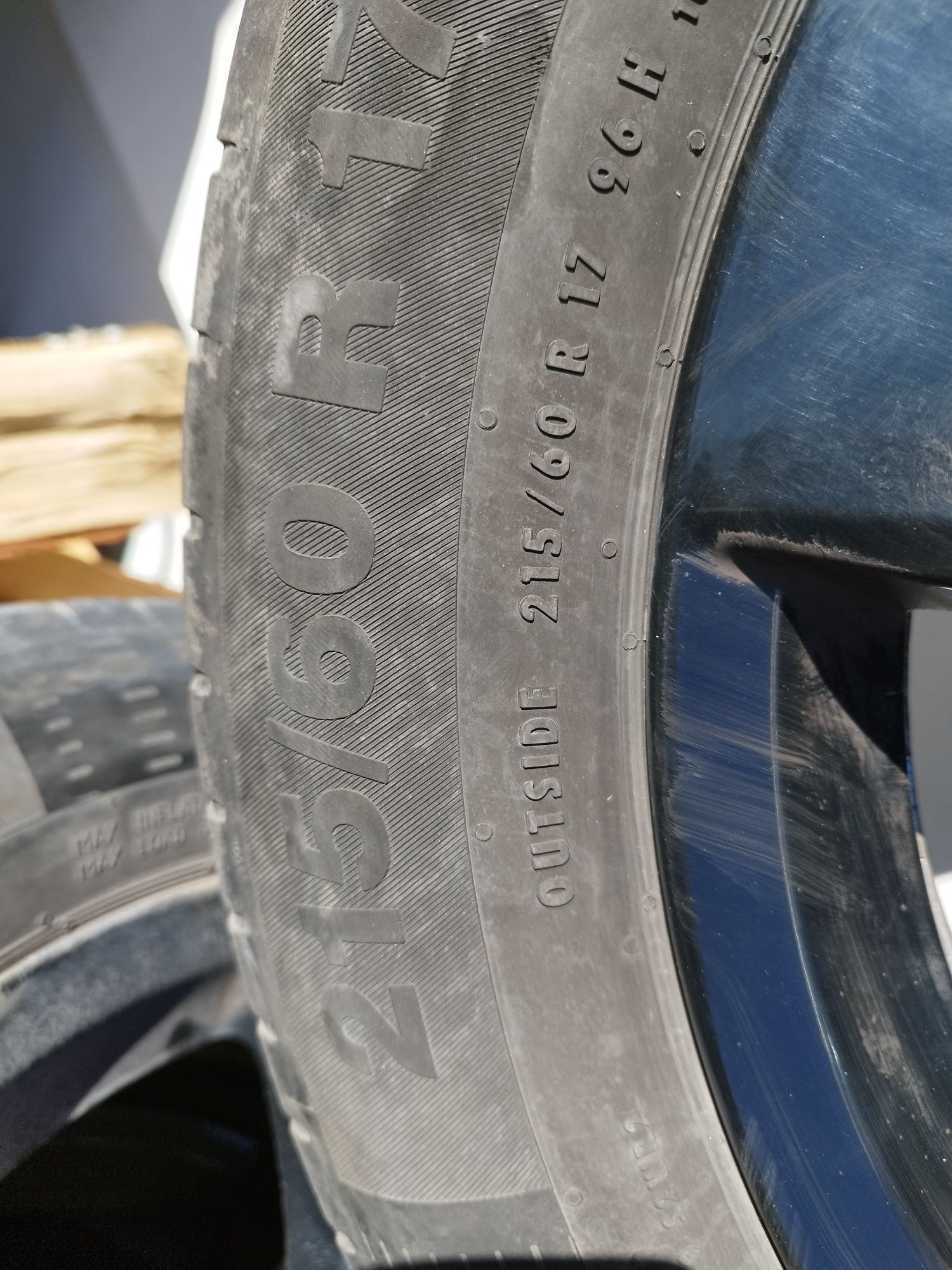Sprzedam komplet 4 felg R17  z oponami do Toyoty