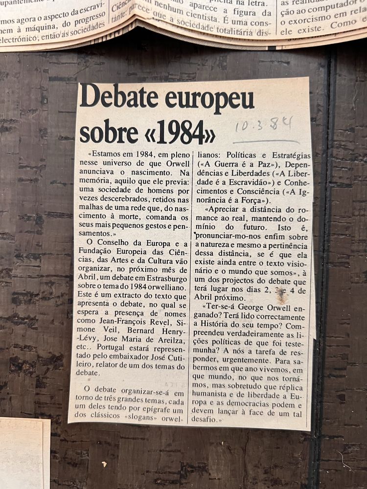 Livro “1984”-George Orwell.