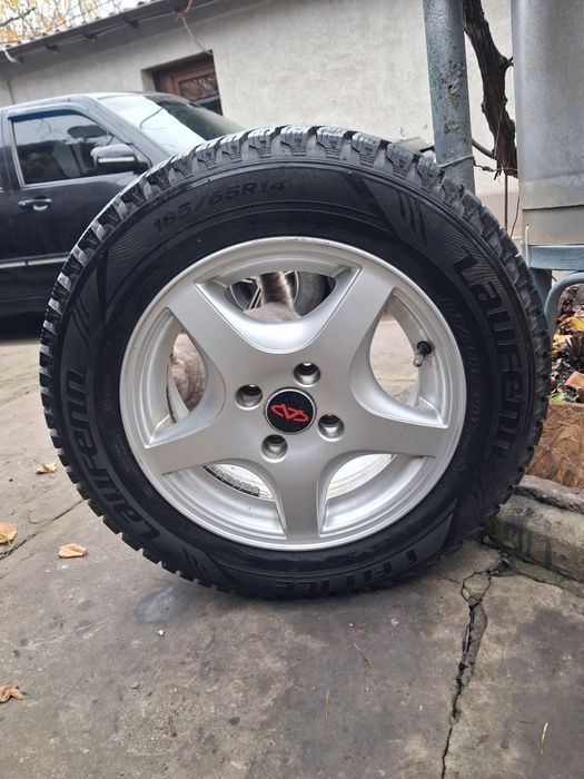 Продам зимнюю резину