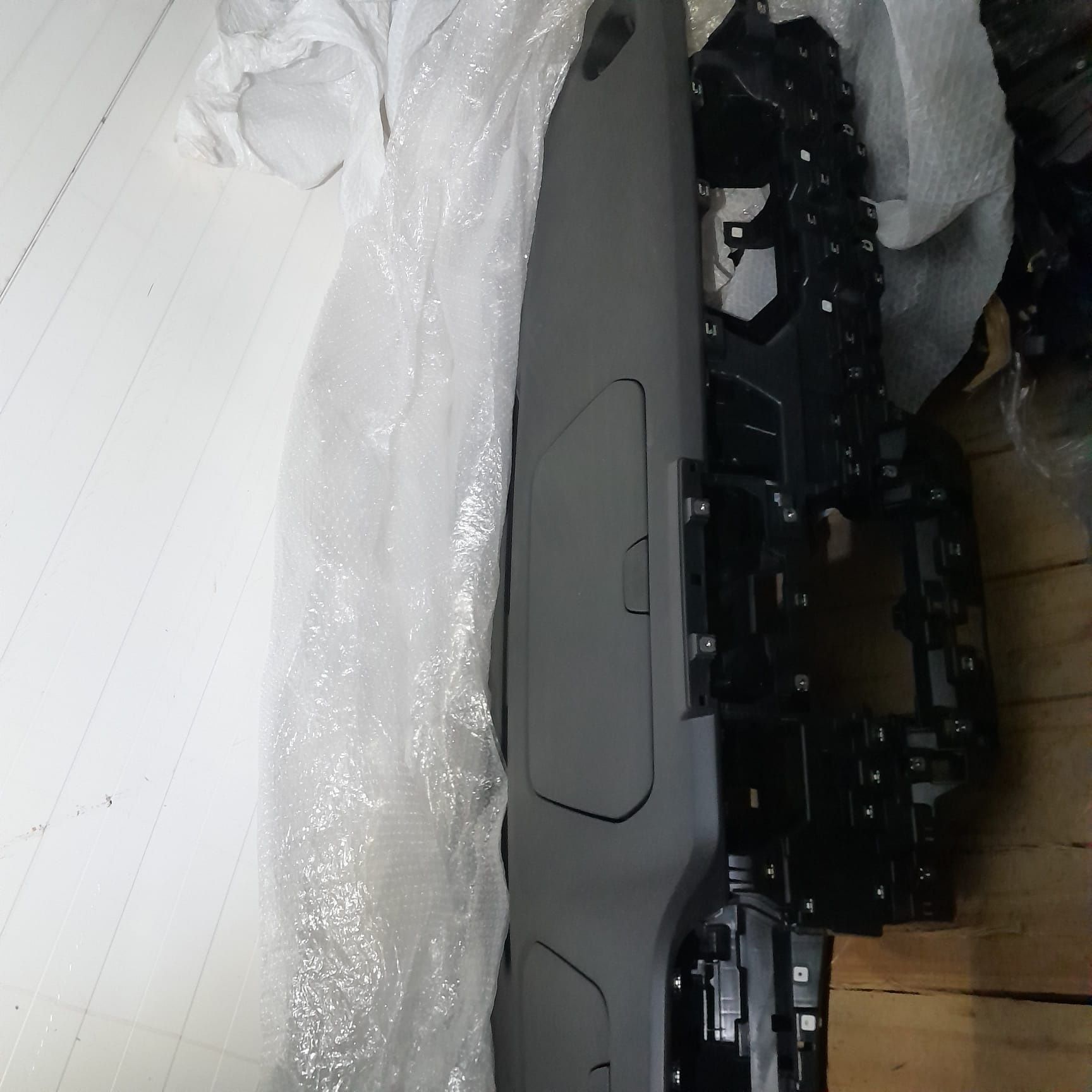 Renault Trafic III deska konsola oryginał