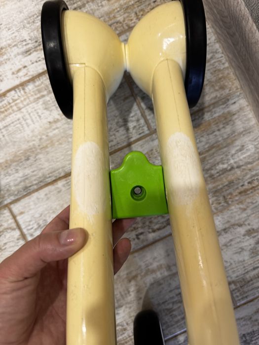 Беговел 1-3 года  детский , Беговел-трансформер Chillafish Bunzi Лайм.