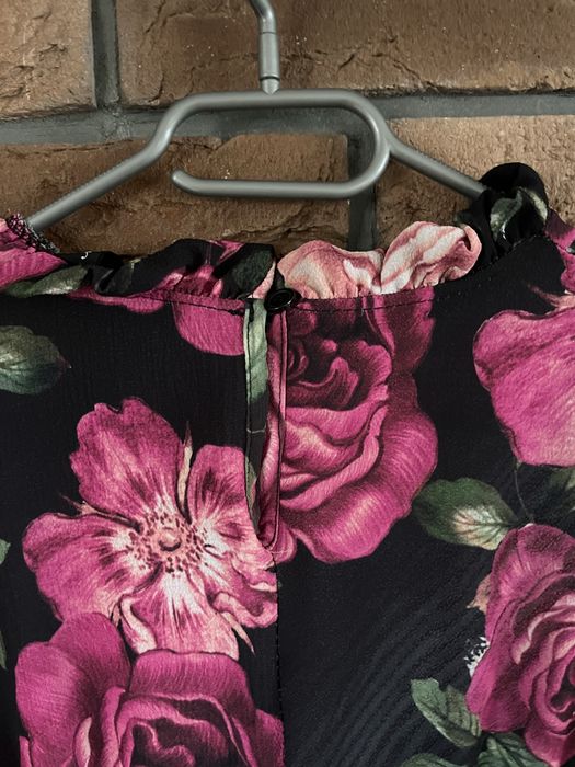 Czarna sukienka w kwiaty M