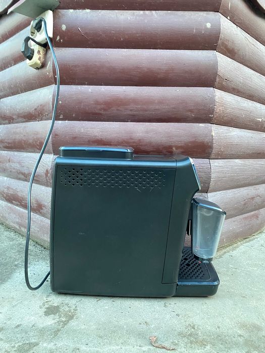 Кавомашина Phillips LatteGo EP2231 2022 рік магазин гарний стан