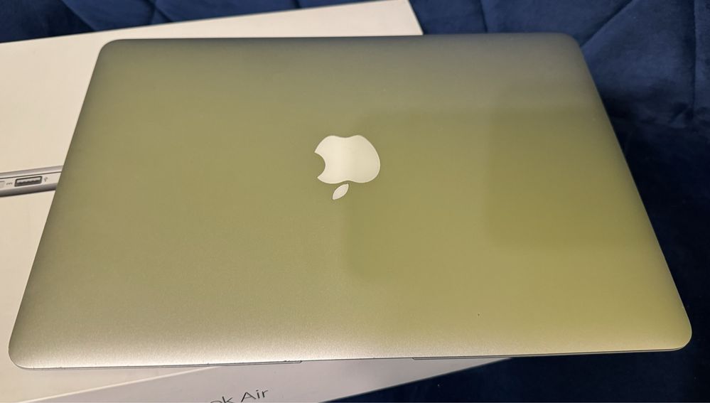 MacBook Air 13.3 A1466 i5 8GB ram 128GB 2017 Caly komplet