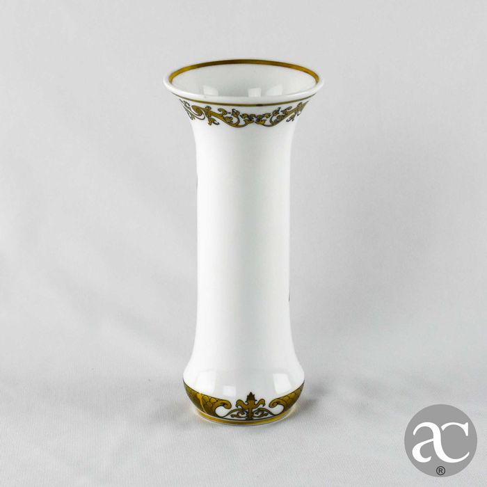 Jarra Canudo, porcelana, Armoriada “Nascimento do Infante D. Henrique”