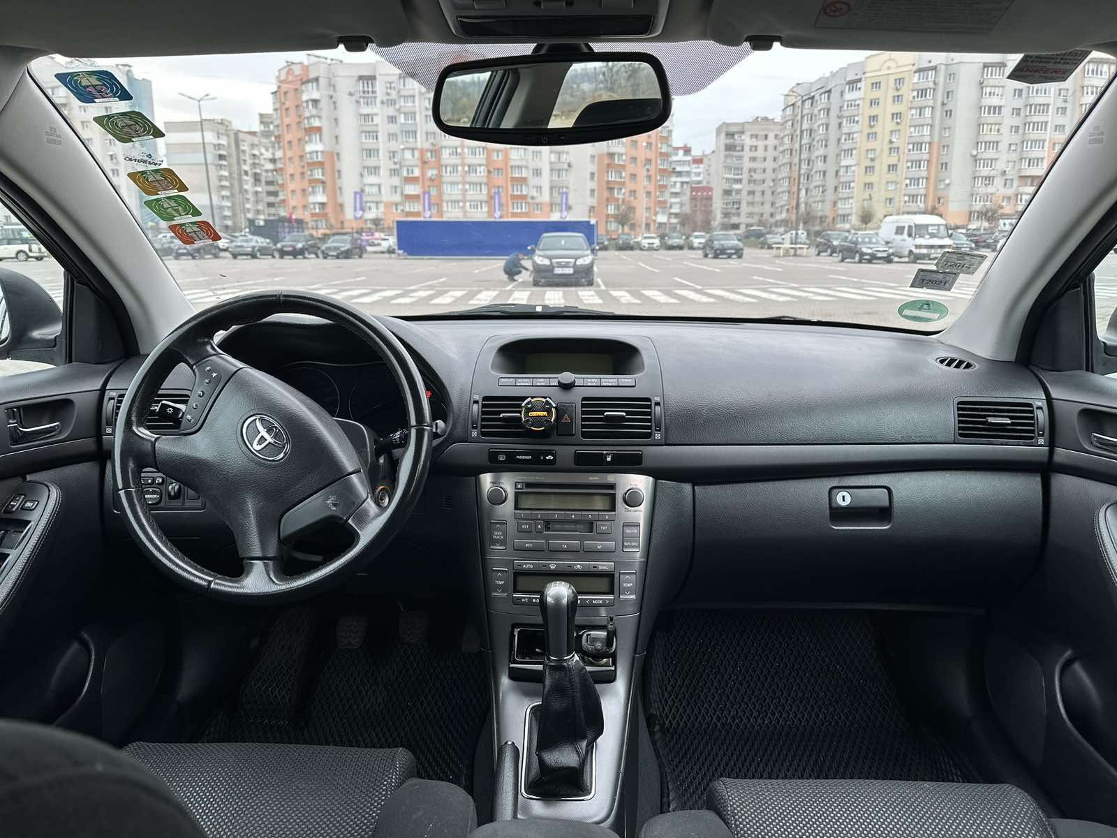 Продаж Toyota 2005р.