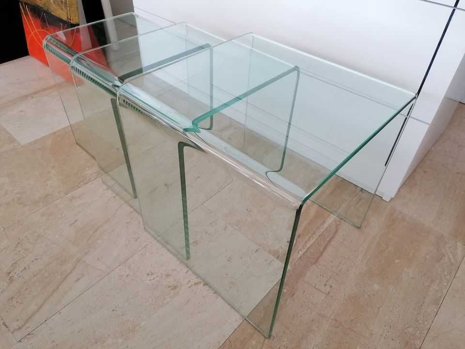 Conjunto de 3 mesas de apoio em vidro