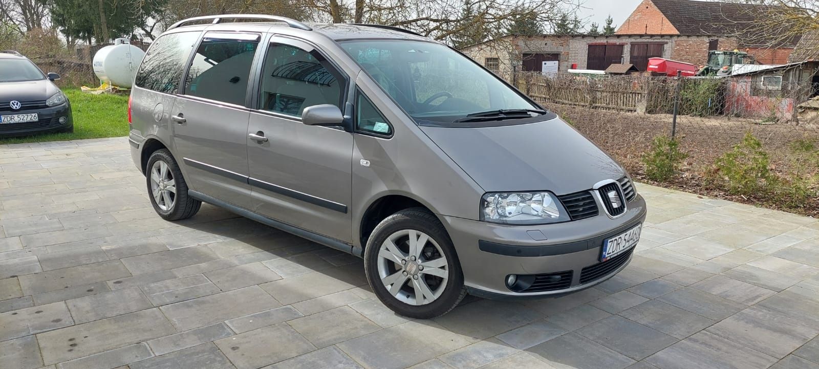 Seat Alhambra 2.0 TDI 7 miejsc 2 komplety kół