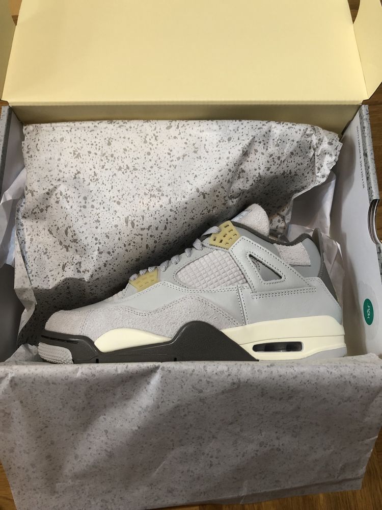 Nike Air Jordan 4 Retro SE Craft Photon Dust